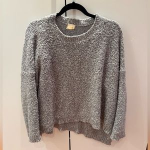 Loft 82 high/low back sweater. One-size